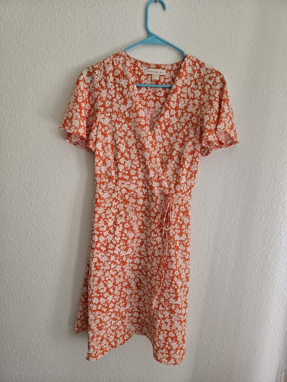 Floral Wrap Knee Lenght Dress in Orange and White